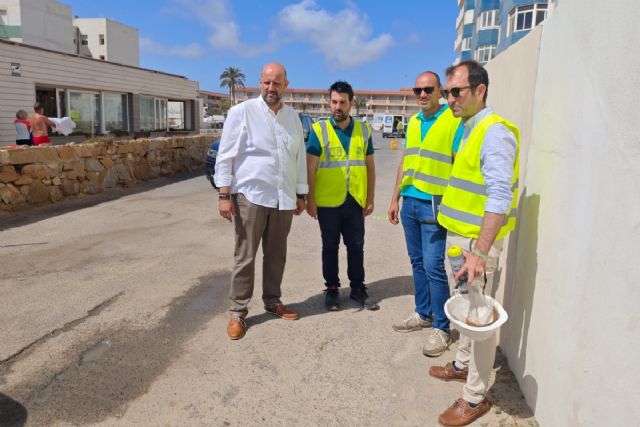 El Ayuntamiento de Cartagena inicia en La Manga la construcción de un acceso peatonal a la playa de Las Sirenas - 1, Foto 1