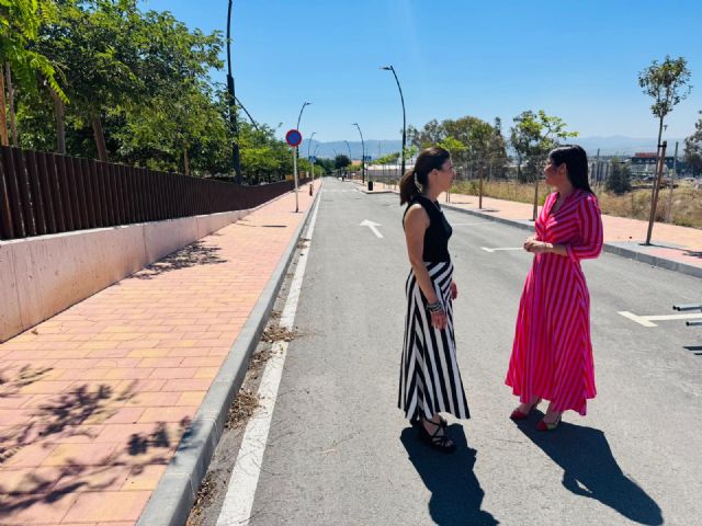Se abre al público el nuevo vial en el barrio de La Viña, dentro de la actuación del PERI - 5, que avanza con la recepción de las obras de Urbanización Se abre al público el nuevo vial en el barrio de La Viña, dentro de la actuación del PERI - 5, que avanza con la recepción de las obras de Urbanización