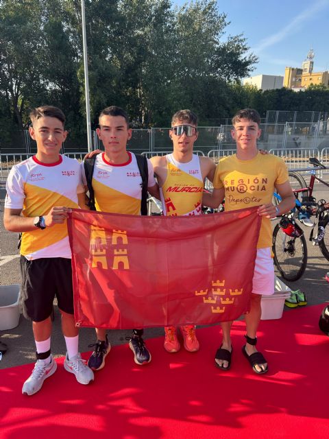Gran actuación del triatlón murciano en el campeonato de España de triatlón por autonomías celebrado en Tudela Gran actuación del triatlón murciano en el campeonato de España de triatlón por autonomías celebrado en Tudela