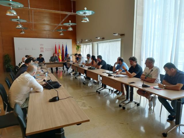 José Guillén preside la primera reunión de la Mesa de Negociación del Ayuntamiento - 1, Foto 1