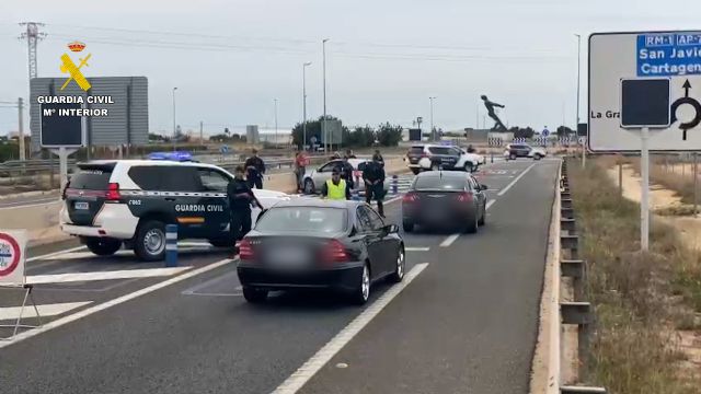 La Unidad de Seguridad Ciudadana de la Benemérita detiene a una veintena de personas - 1, Foto 1