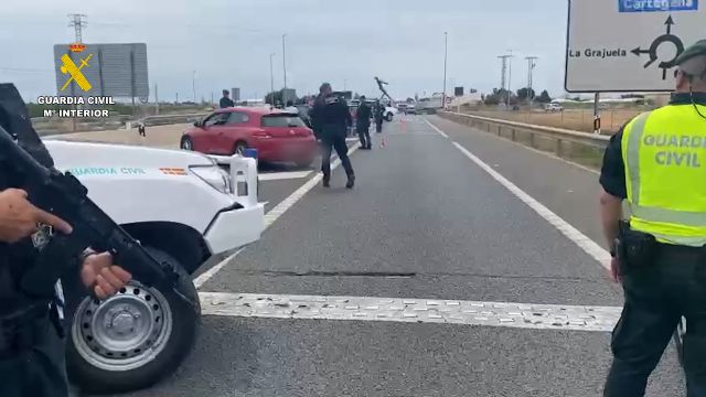 La Unidad de Seguridad Ciudadana de la Benemérita detiene a una veintena de personas - 2, Foto 2