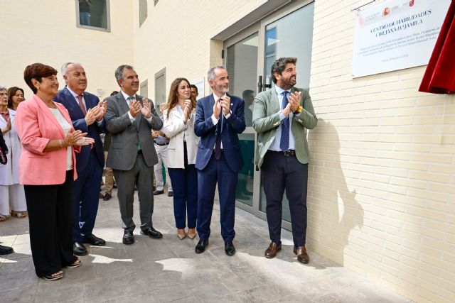 López Miras inaugura el Centro de Habilidades Clínicas Cirujana Doña Jamila, que mejorará la formación práctica de 3.000 estudiantes de la UMU López Miras inaugura el Centro de Habilidades Clínicas Cirujana Doña Jamila, que mejorará la formación práctica de 3.000 estudiantes de la UMU