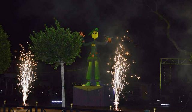 La espectacular Quema del Raspajo puso el colofón un año más a las fiestas de Las Torres de Cotillas - 5, Foto 5