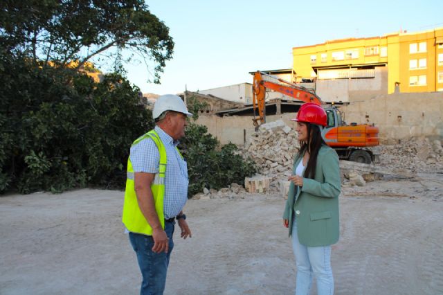 Derriban dos propiedades del solar donde se construirá el Centro de Salud de San Cristóbal en Lorca - 2, Foto 2