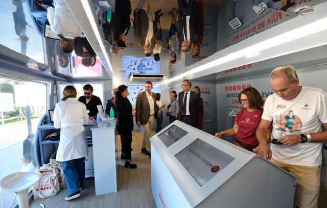 Fundación mapfre presenta en Murcia ´la maquina del tiempo´ - 4, Foto 4