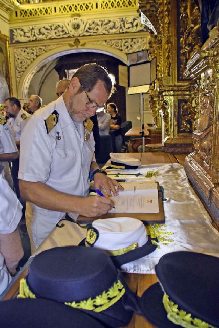 La Hermandad de Mareantes del Sur con sede en Puerto Gelves celebró su acto homenaje a la Virgen del Buen Aire - 5, Foto 5