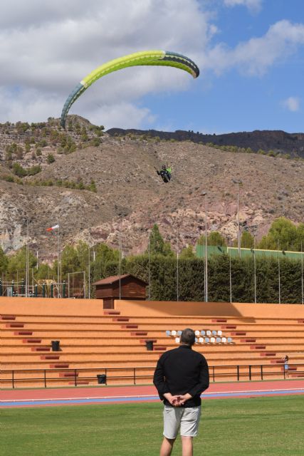 Gran jornada de parapente con pilotos superando los 2.000 metros de altura y las tres horas de permanencia en el aire - 5, Foto 5