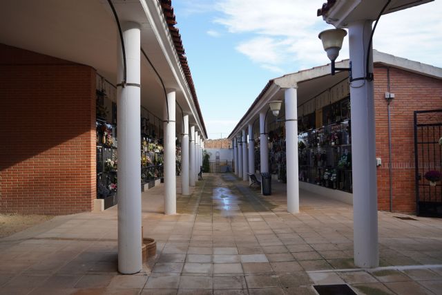 El Cementerio Municipal está listo para la celebración del Día de Todos los Santos - 3, Foto 3