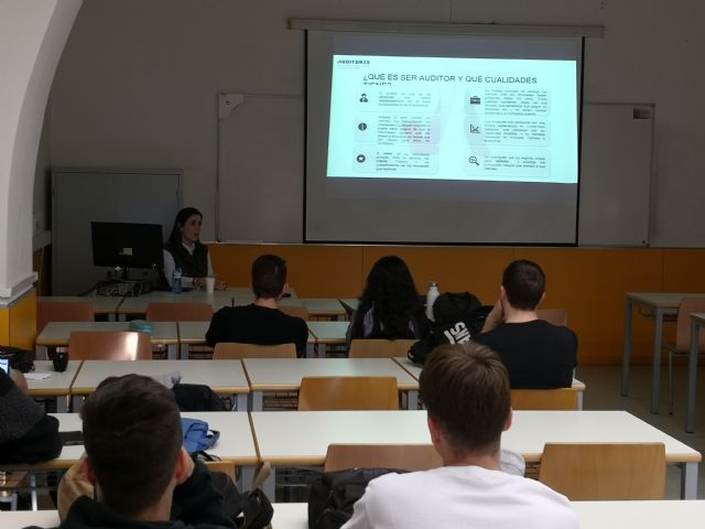 Los alumnos de la Universidad Politécnica de Cartagena participan en las charlas informativas ´Quiero ser auditor´ - 1, Foto 1