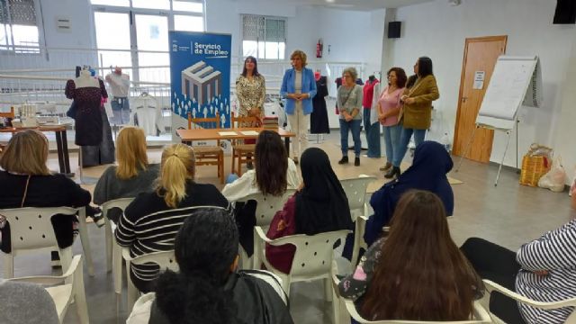 Diez mujeres de La Alberca adquieren competencias en el sector textil gracias a un curso del Ayuntamiento - 2, Foto 2