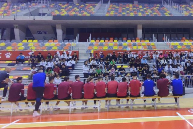 Los centros interculturales visitan al equipo de fútbol sala Jimbee Cartagena - 1, Foto 1