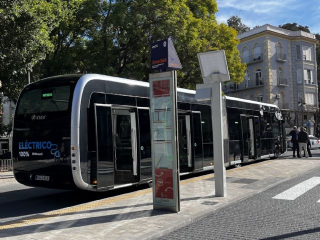 El Ayuntamiento refuerza su apuesta por el transporte público con los primeros autobuses eléctricos - 5, Foto 5