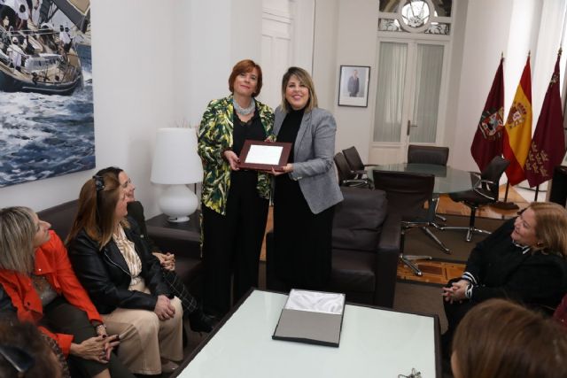 La alcaldesa agradece y reconoce la labor de Nuria Castillo al frente de Amep durante la última década - 1, Foto 1