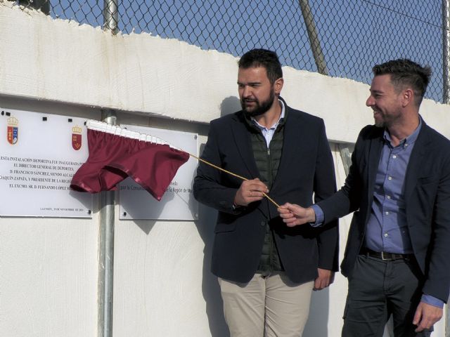 Ayuntamiento y Comunidad destinan más de 40.000 euros a la renovación de la pista de tenis del Polideportivo Municipal - 3, Foto 3