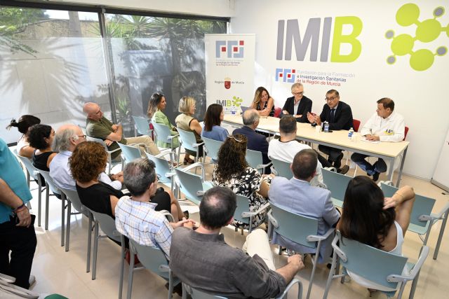 El profesor Ramírez informa al Consejo de Gobierno de la Universidad de Murcia sobre la reacreditación del IMIB - 1, Foto 1