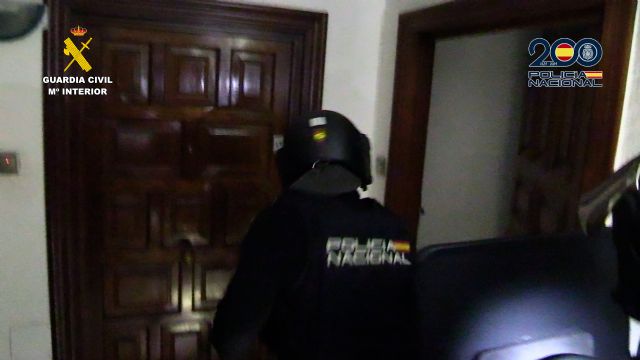 Desarticulan en Murcia un peligroso grupo criminal especializado en extorsiones y robos con violencia en viviendas - 4, Foto 4