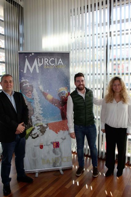 Alcantarilla colabora otro año más en el programa para jóvenes Murcia Bajo Cero°, de viajes a la nieve para esquiar en Sierra Nevada y La Masella - 2, Foto 2