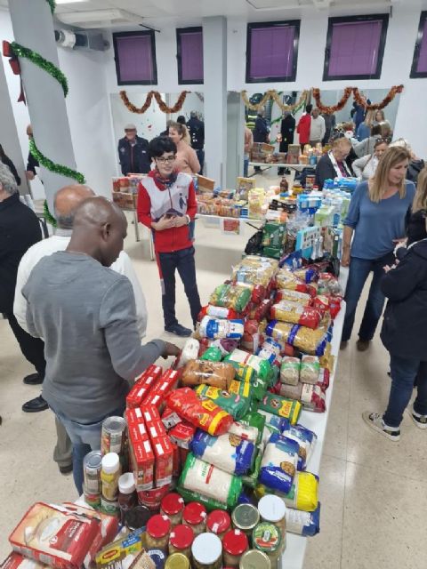 Castejón: Agradecemos la generosidad de tanta gente que nos ha permitido conseguir 5 toneladas de productos de primera necesidad - 1, Foto 1