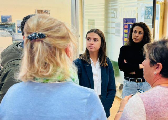 Unos dispositivos instalados en las oficinas de atención al ciudadano facilitan la comunicación con las personas con discapacidad auditiva - 1, Foto 1