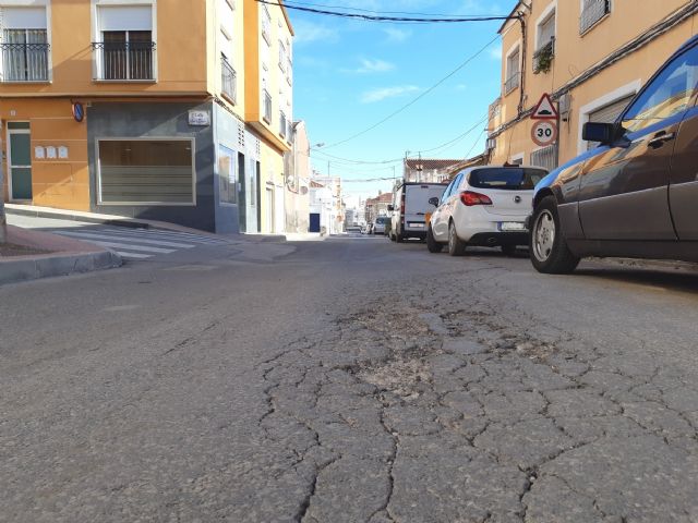 They approve to start the contract to renew the drinking water and sewerage networks and restitution of sidewalks in Teniente Prez Redondo street, Foto 5