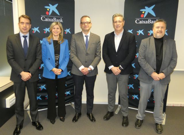 CaixaBank Dualiza y la Consejería de Educación del Gobierno refuerzan su colaboración para impulsar la FP en la Región de Murcia - 2, Foto 2