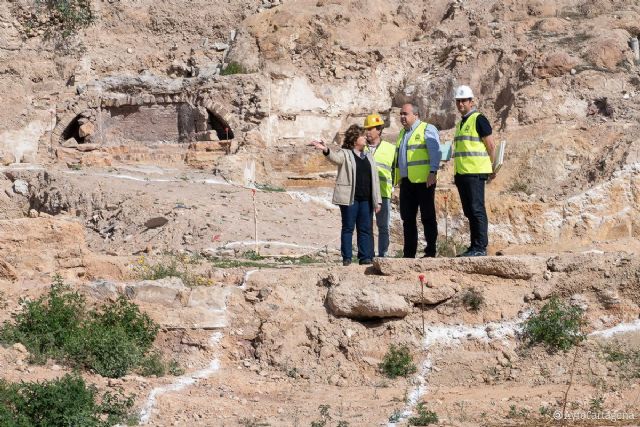 Comienzan las obras de la zona ajardinada del Monte Sacro tras encontrar una pileta romana - 1, Foto 1