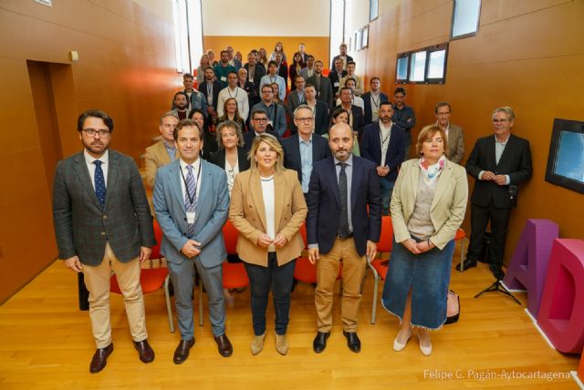 Una veintena de empresas veteranas y emergentes suman experiencias para impulsar la industria dual de la defensa - 1, Foto 1