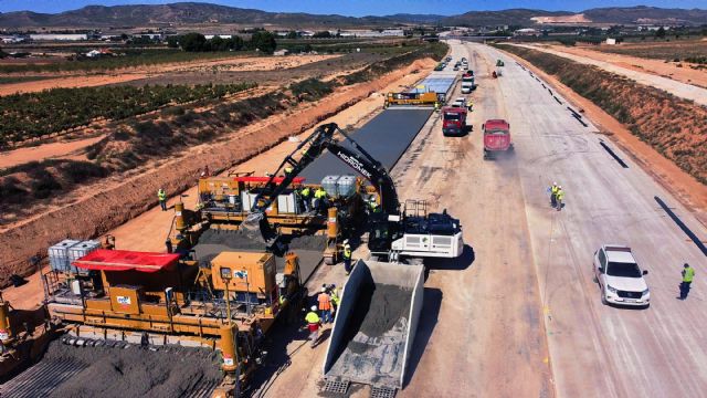 Cemex presente en la obra de la autovía más innovadora y sostenible de España - 1, Foto 1