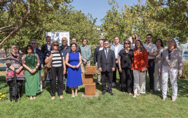 Un monolito situado en la Plaza del Industrial del Mueble honra la memoria de Juan Carlos Muñoz - 3, Foto 3