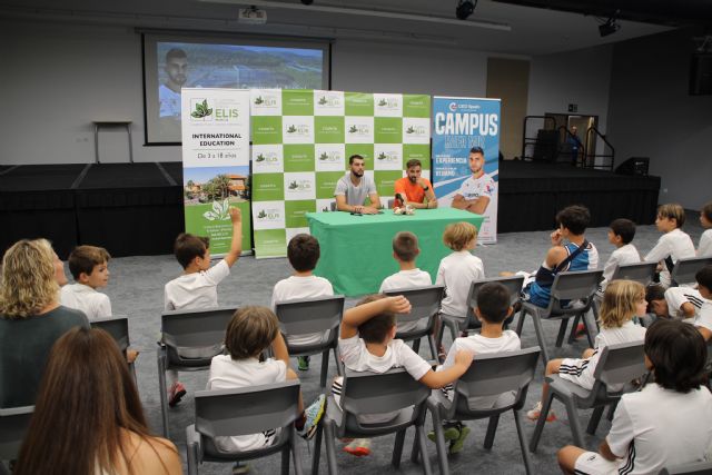 Rafa Mir muestra a los niños murcianos los secretos para triunfar en el fútbol de élite - 3, Foto 3