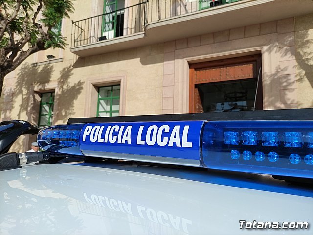 La necesidad de los desfibriladores en los coches de policía local - 1, Foto 1