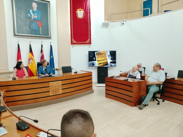 ´Alcantarilla a Escena´ ofrece una programación de artes escénicas con música, danza, circo y exposiciones, y con figuras de la talla de Paloma San Basilio y Gabino Diego ´Alcantarilla a Escena´ ofrece una programación de artes escénicas con música, danza, circo y exposiciones, y con figuras de la talla de Paloma San Basilio y Gabino Diego
