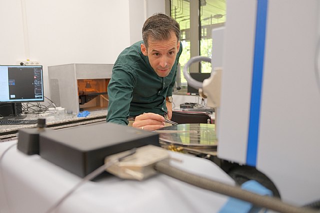 El investigador murciano Miguel Muñoz Rojo obtiene una ERC ´Proof of Concept´ para desarrollar protección térmica para sensores El investigador murciano Miguel Muñoz Rojo obtiene una ERC ´Proof of Concept´ para desarrollar protección térmica para sensores