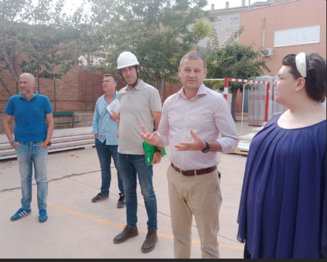 El Ayuntamiento de Murcia sustituye el fibrocemento por una cubierta de alta eficiencia energética en el CEIP Francisco Salzillo de Los Ramos - 1, Foto 1