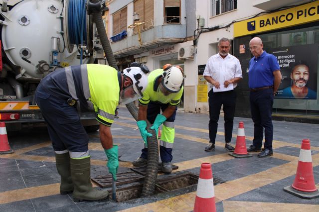 Aguas de Lorca intensifica los trabajos preventivos de limpieza de imbornales ante la temporada de lluvias - 1, Foto 1