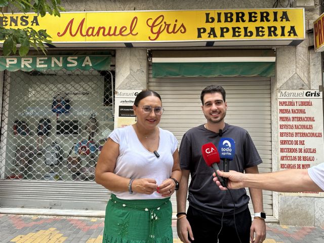 NNGG Águilas impulsa una campaña de recogida de material escolar para colaborar con Cruz Roja y ayudar a las familias que más lo necesitan - 1, Foto 1