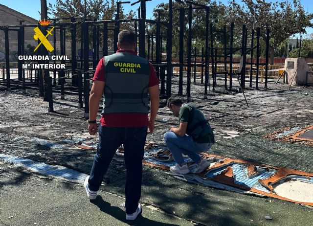 La Guardia Civil esclarece el incendio de un parque infantil de Jumilla - 2, Foto 2