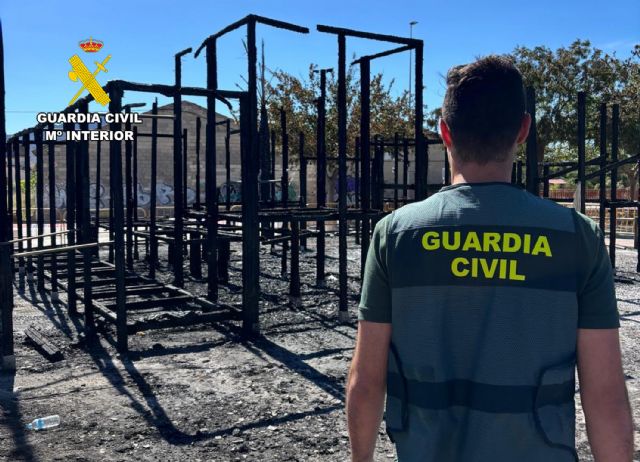 La Guardia Civil esclarece el incendio de un parque infantil de Jumilla - 4, Foto 4