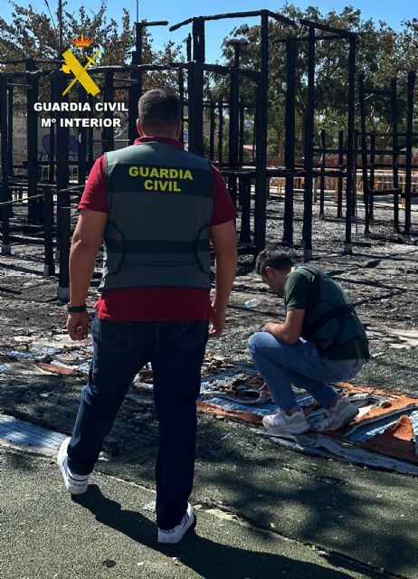 La Guardia Civil esclarece el incendio de un parque infantil de Jumilla - 5, Foto 5