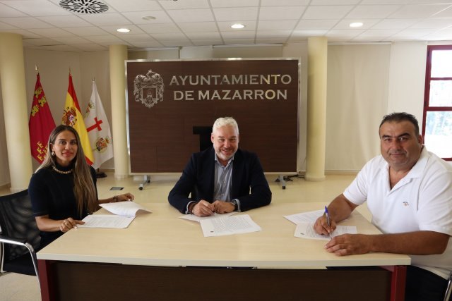 El Ayuntamiento de Mazarrón y la Cofradía de Pescadores firman un convenio para potenciar el sector pesquero - 1, Foto 1