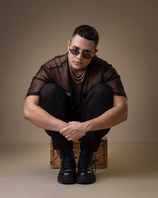 La discográfica lider en musica bachata EQS Música presenta SOLA el nuevo sencillo en la voz de Johandy y producido por DerekVinci - 2, Foto 2