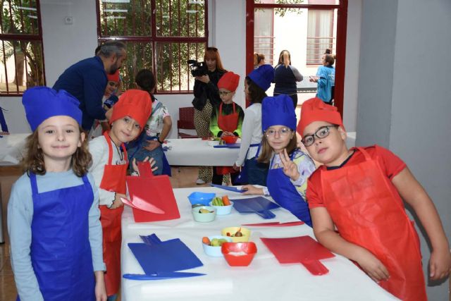 Los jóvenes de Calasparra agotan las plazas del taller “Pequeños Chef” - 1, Foto 1