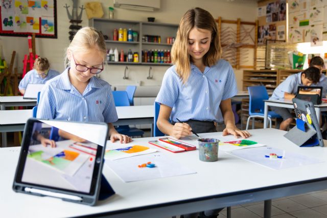 Sólo el 36% de los adolescentes cumple con las horas de uso de tecnología recomendadas: ¿cómo regular esto? - 1, Foto 1