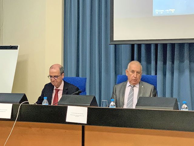 Discurso de apertura del curso académico 23/24 del Colegio Oficial de Químicos del Sur en la Facultad de Química de Sevilla - 2, Foto 2