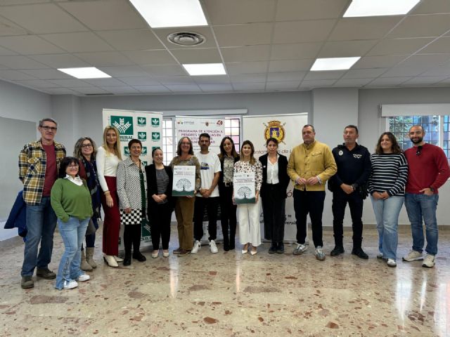 Un centenar de jóvenes lorquinos evitan el abandono escolar gracias a su participación en el programa 'DesAPPrendemos' - 1, Foto 1