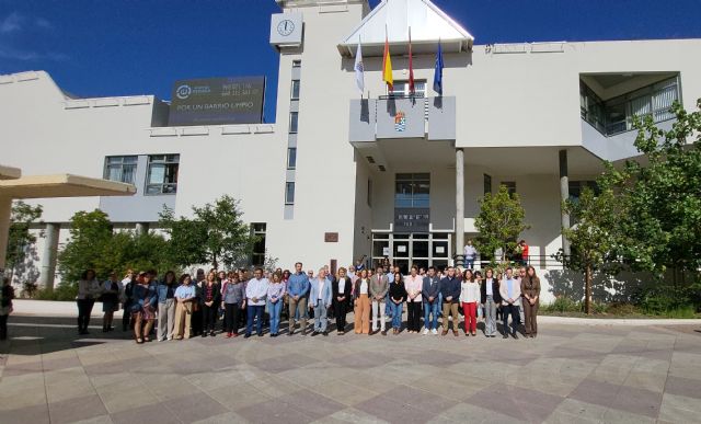 Minuto de silencio en Plaza de España de Molina de Segura por víctimas y afectados por la DANA - 1, Foto 1