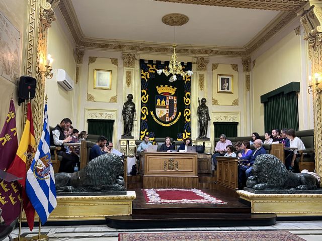 El pleno del Ayuntamiento aprueba por unanimidad conceder el título de Hijo Predilecto de Jumilla a D. Cayetano Herrero González - 1, Foto 1