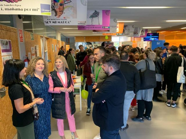 El Centro Integrado de Formación Profesional de Lorca impulsa el emprendimiento joven con la realización de una jornada formativa - 4, Foto 4