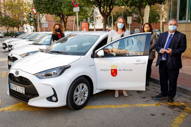 La Comunidad adquiere cinco vehículos híbridos para labores de apoyo y de protección a la infancia y a las familias - 1, Foto 1